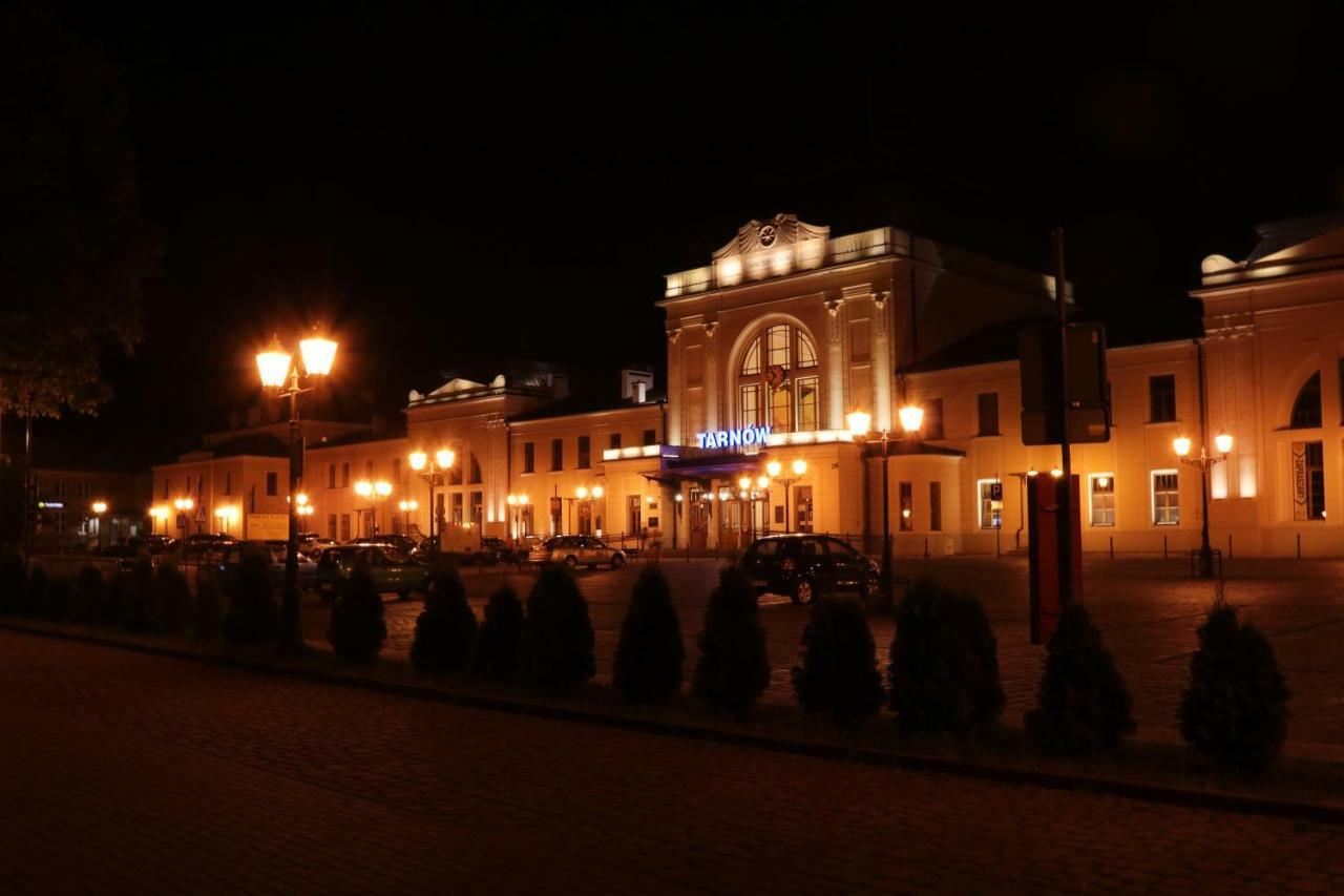Hotel Gal Tarnów エクステリア 写真